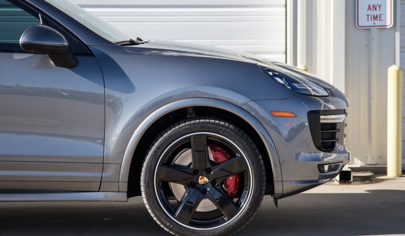 2018 Porsche Cayenne GTS full