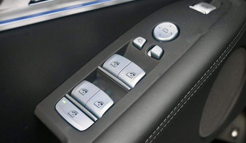 2023 BMW XM full