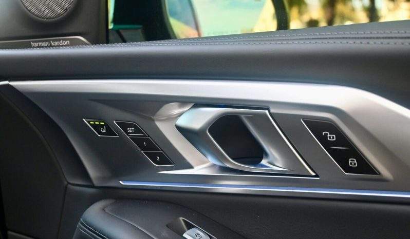 2023 BMW XM full