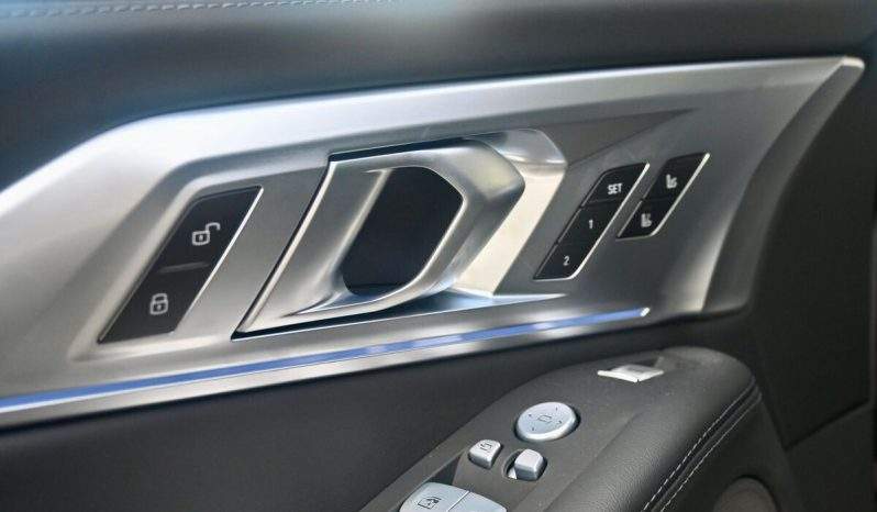 2023 BMW XM full