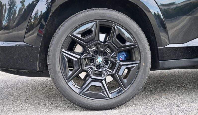 2023 BMW XM full