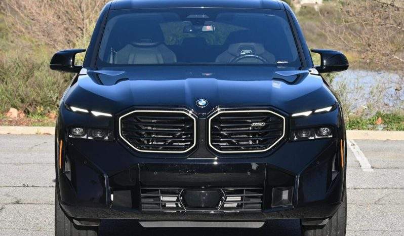 2023 BMW XM full