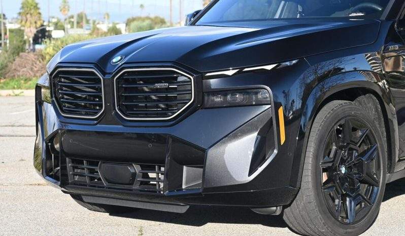 2023 BMW XM full